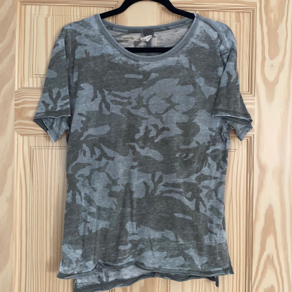 Free People Camo Burnout Tee Size Xs